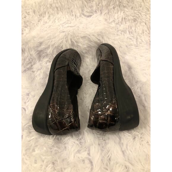 Clarks Gael Angora women's Loafers Brown Croc-embossed Leather Finish Size 6M - Picture 8 of 9